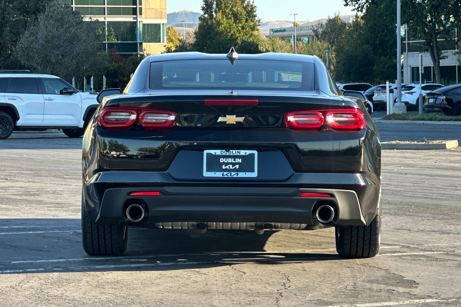 Used 2023 Chevrolet Camaro LT w/ Technology Package RWD image 5
