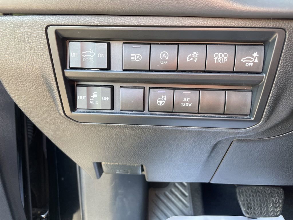 Used 2023 Toyota Tundra Platinum AWD/4WD image 22