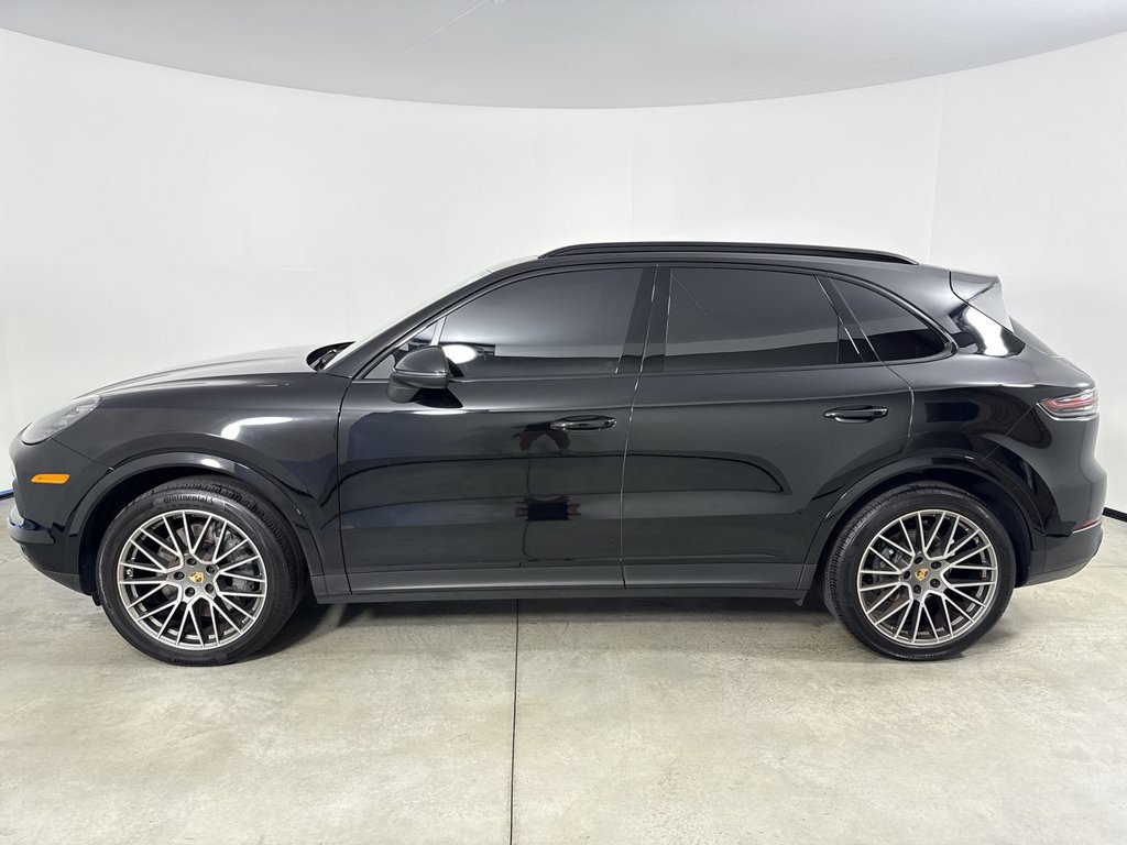 Certified 2023 Porsche Cayenne S Platinum w/ Premium Package Plus AWD/4WD image 2