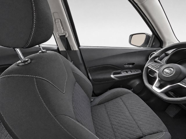 Used 2021 Nissan Kicks SV FWD image 19