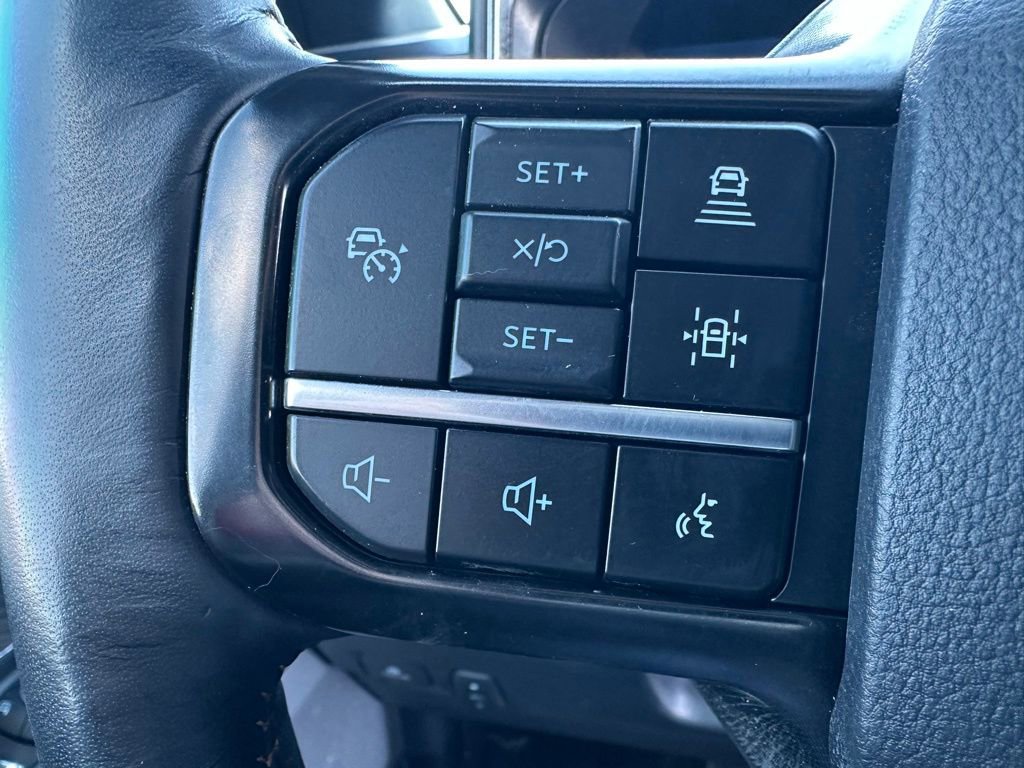 Used 2024 Ford F350 Platinum w/ FX4 Off-Road Package image 38