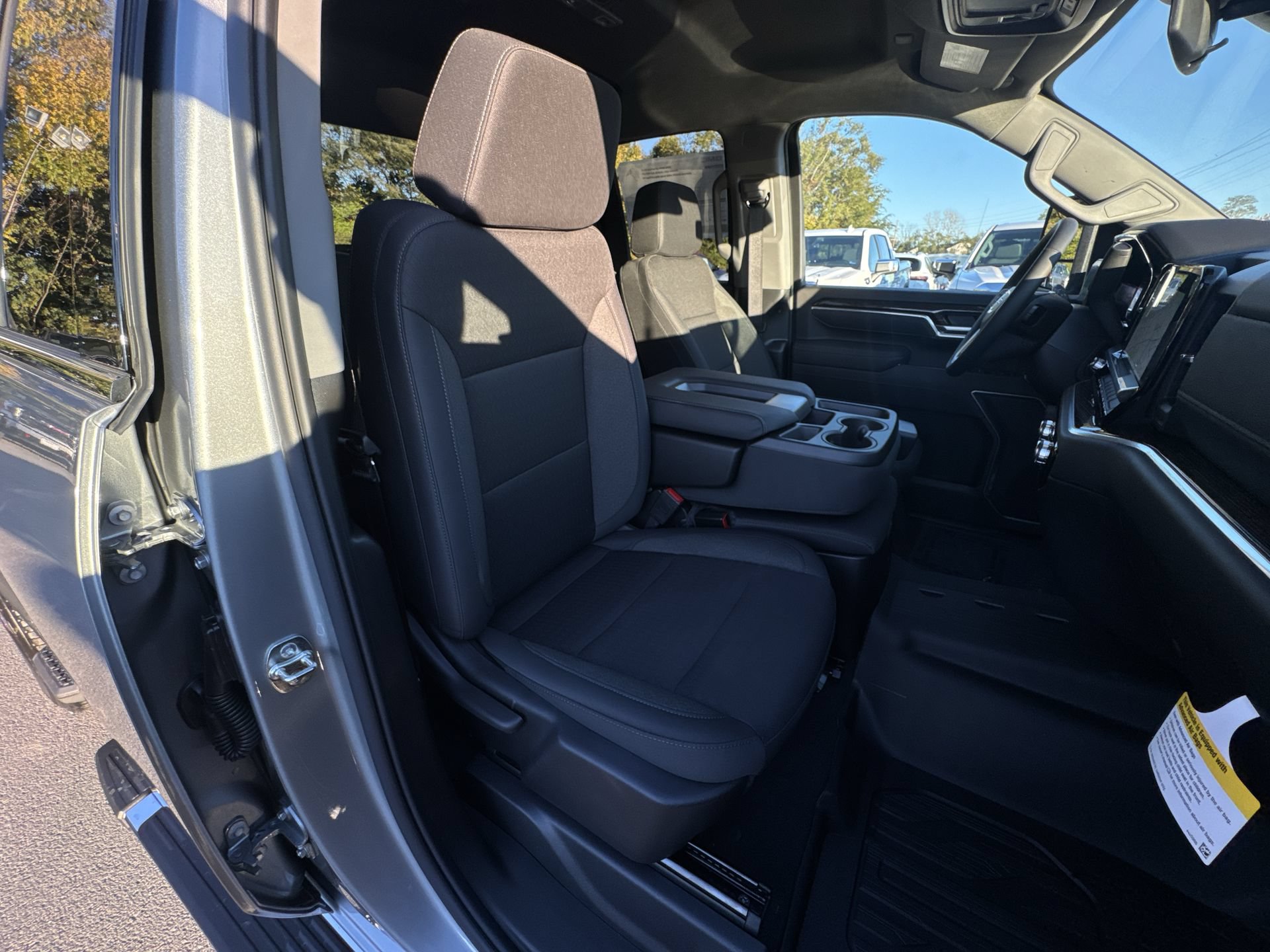 New 2026 GMC Sierra 2500 SLE w/ SLE Value Package; AWD/4WD image 25