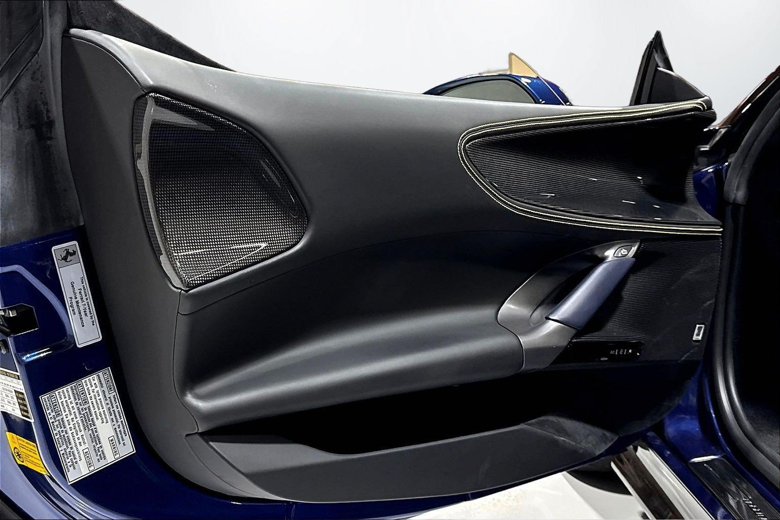 Used 2022 Ferrari SF90 Spider AWD/4WD image 18