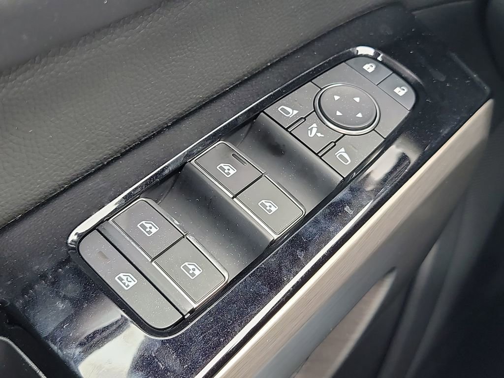 Used 2023 Nissan Pathfinder Platinum image 23