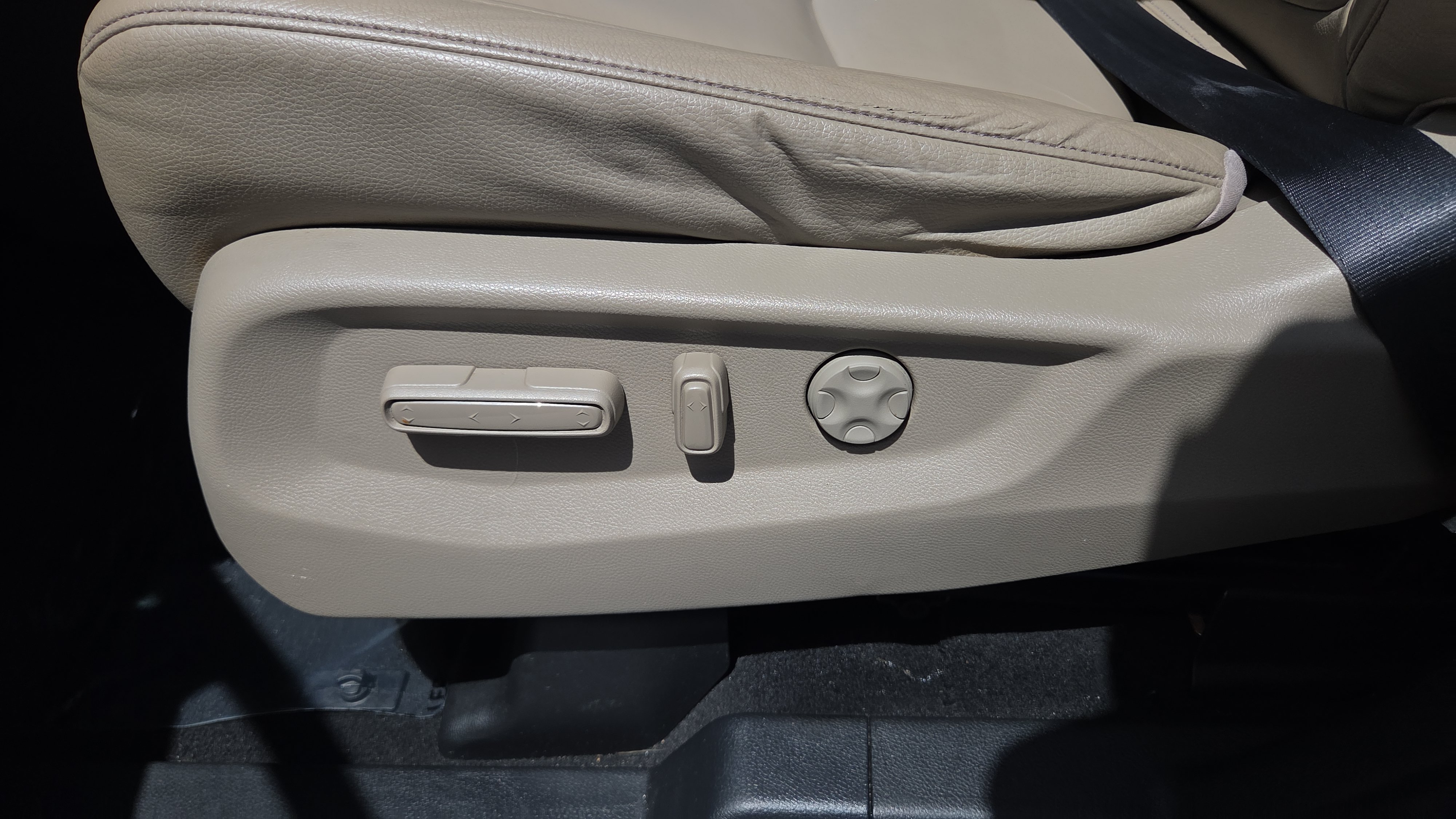 Used 2023 Honda Odyssey EX-L image 10