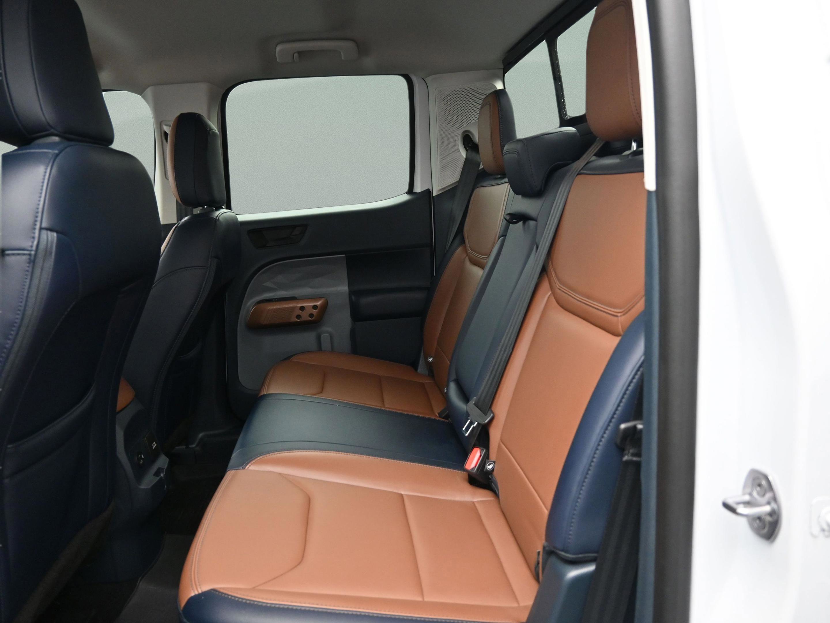 Used 2022 Ford Maverick Lariat w/ Lariat Luxury Package image 13