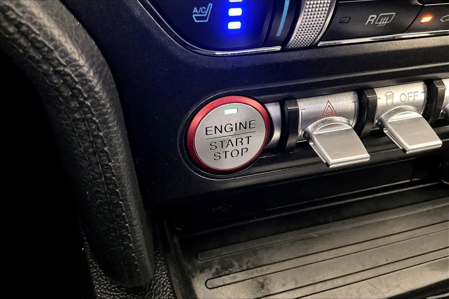 Used 2019 Ford Mustang Premium RWD image 31