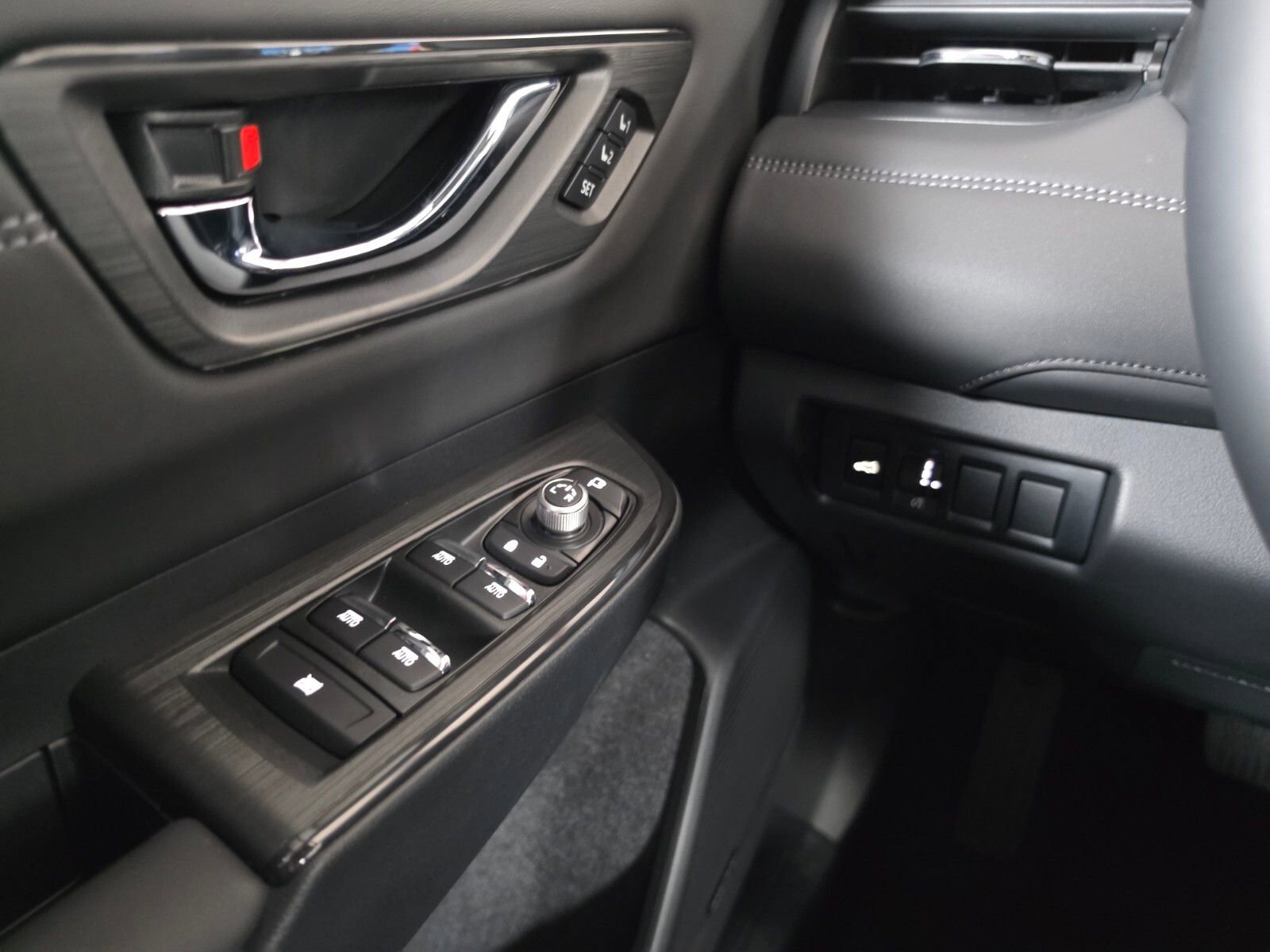 New 2026 Subaru Outback Touring AWD/4WD image 30