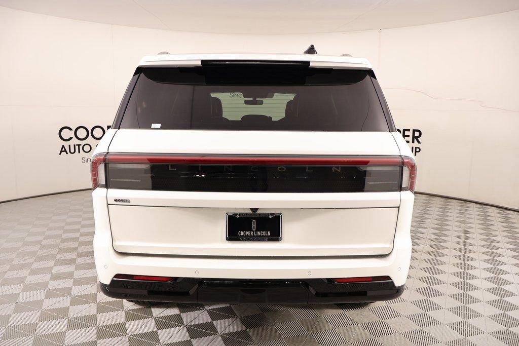 New 2025 Lincoln Navigator Black Label image 24