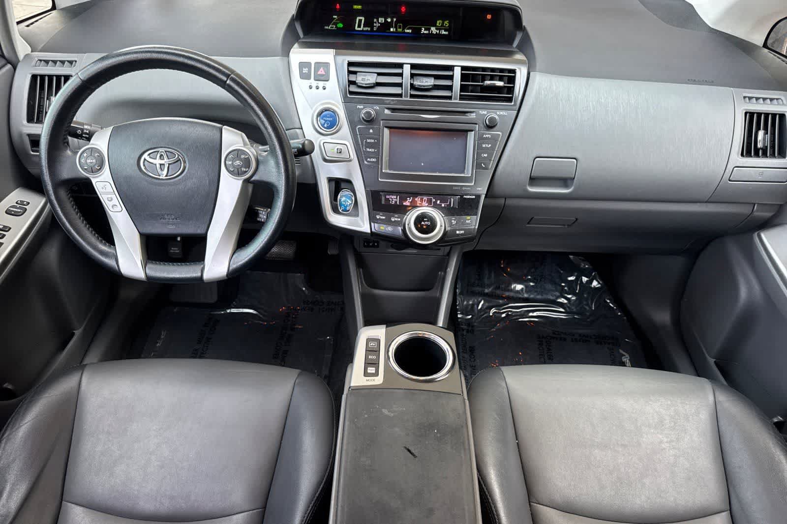 Used 2014 Toyota Prius V Five FWD image 3