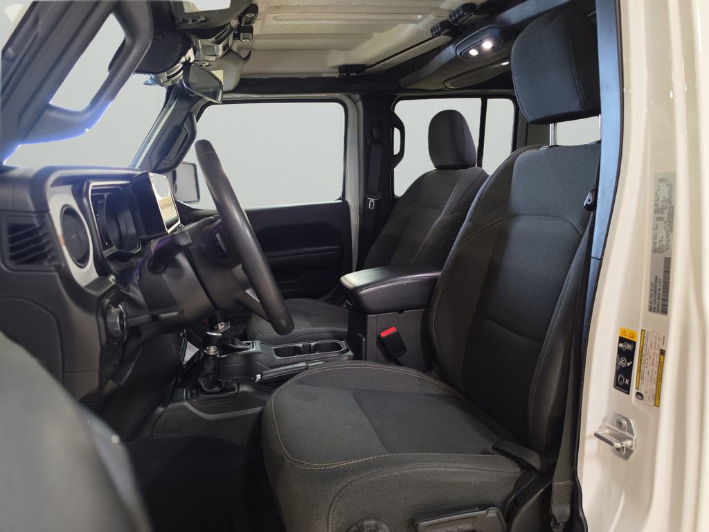 Used 2024 Jeep Wrangler Sport S image 13