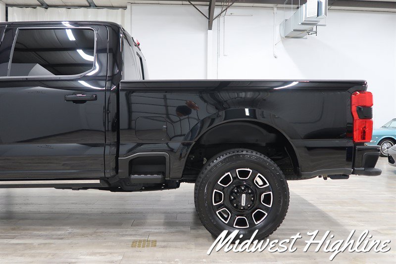 Used 2025 Ford F350 Platinum w/ FX4 Off-Road Package AWD/4WD image 16