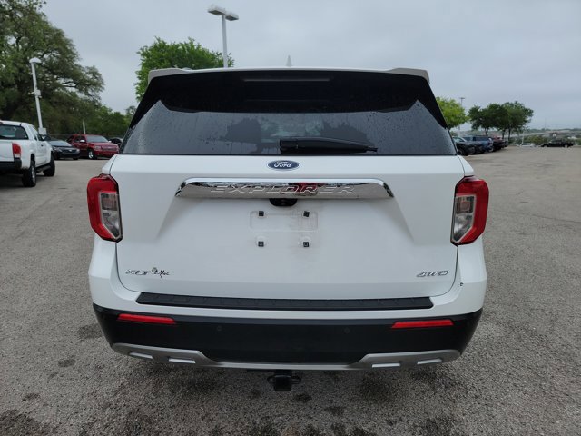 Used 2024 Ford Explorer XLT w/ Equipment Group 202A image 6