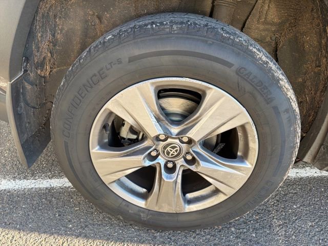 Used 2024 Toyota RAV4 XLE image 17