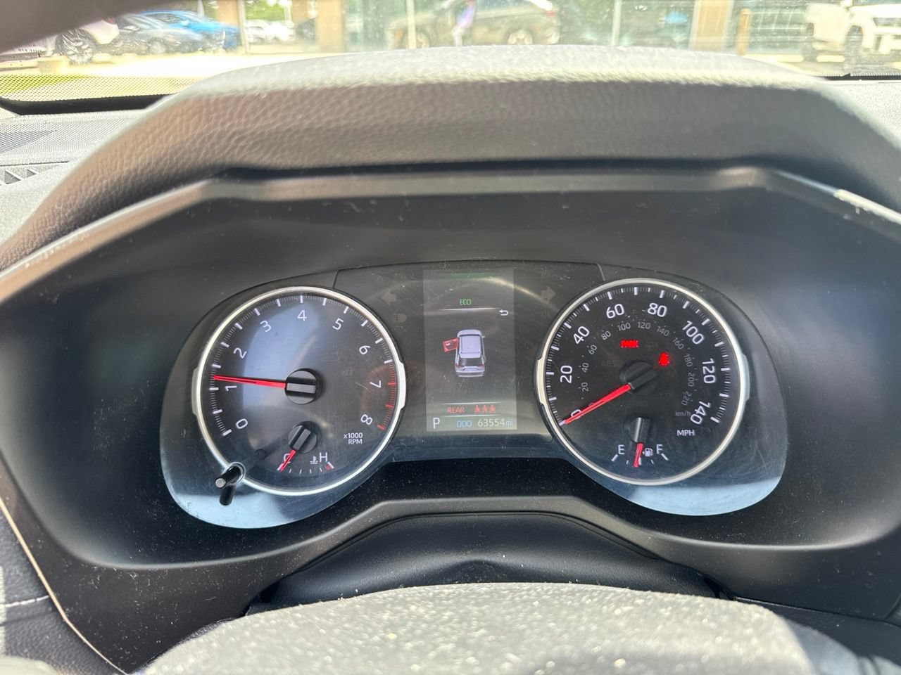 Used 2019 Toyota RAV4 LE FWD image 4