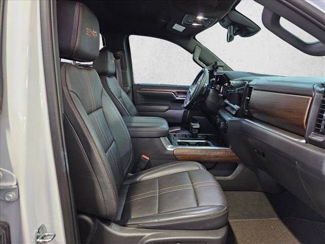 Used 2023 Chevrolet Silverado 1500 High Country w/ Z71 Off-Road Package AWD/4WD image 13