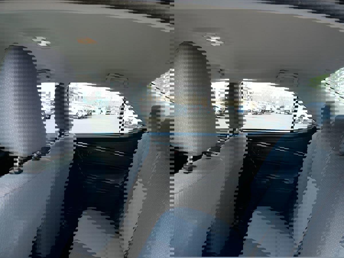 Used 2016 Toyota Corolla L image 20