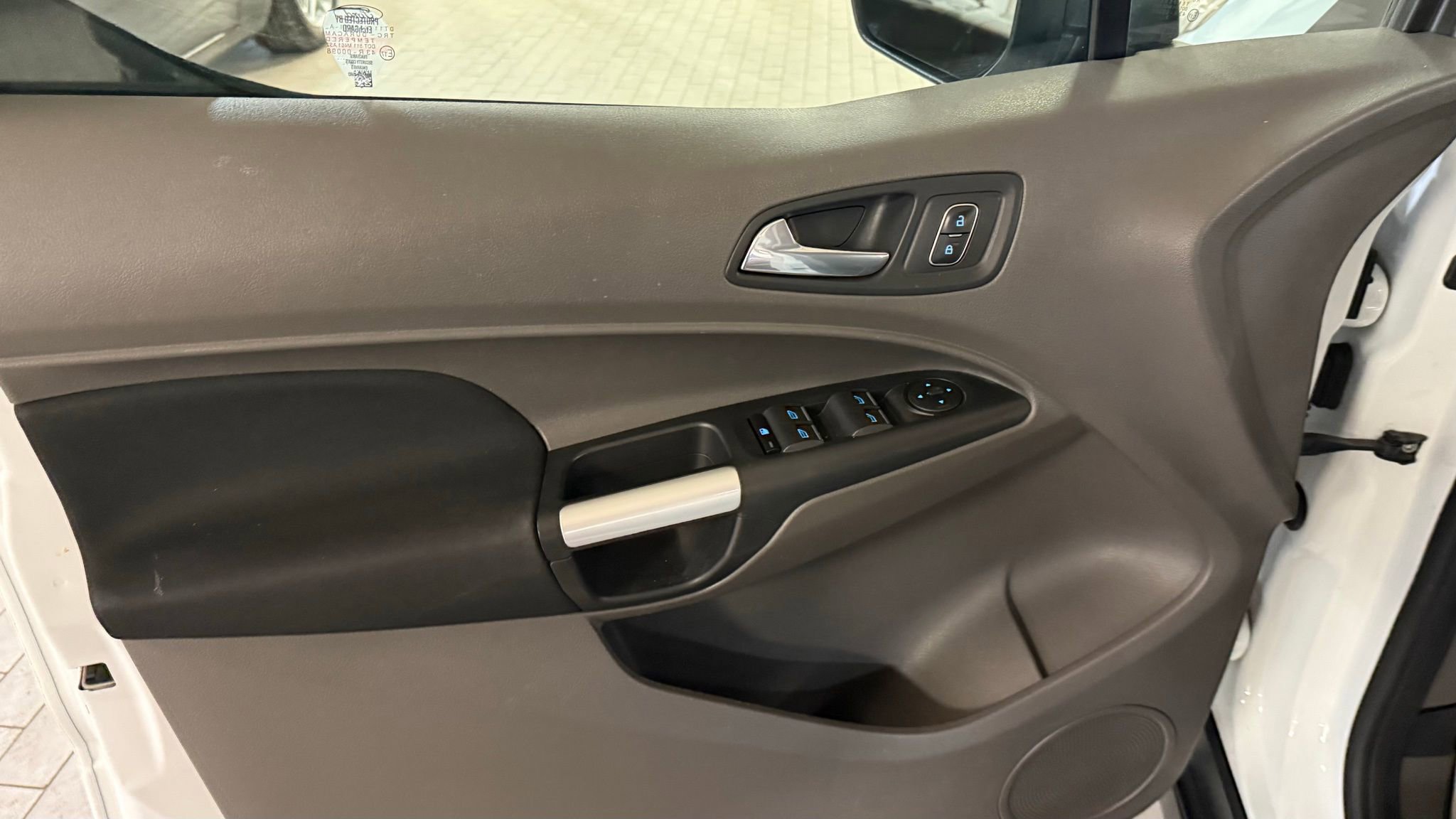 Used 2019 Ford Transit Connect XLT image 18