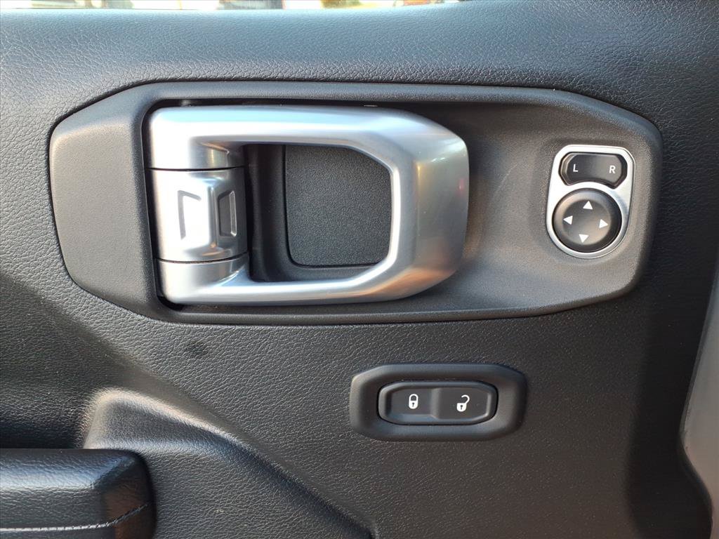 Used 2020 Jeep Gladiator Rubicon AWD/4WD image 20