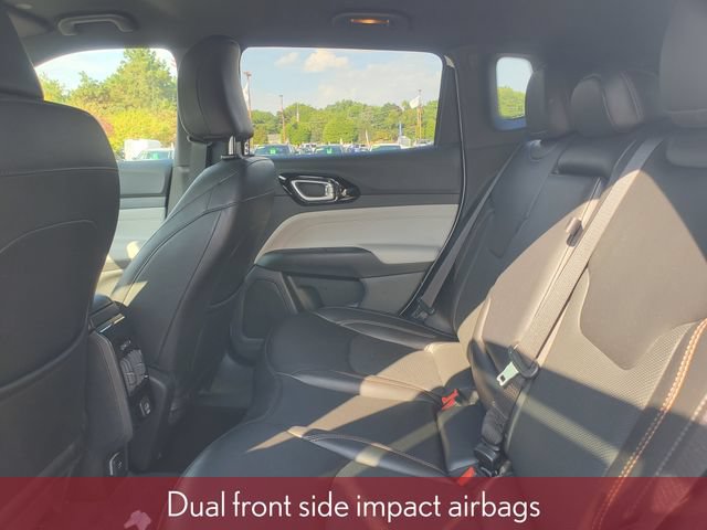 Used 2023 Jeep Compass Limited AWD/4WD image 32