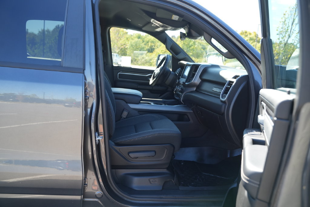 Used 2022 RAM 1500 Big Horn AWD/4WD image 18