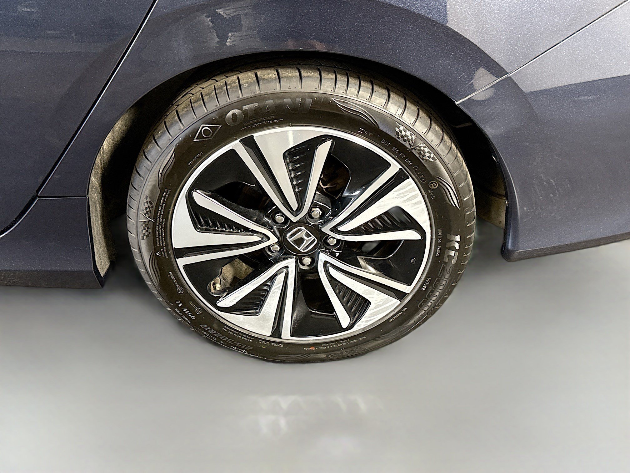 Used 2016 Honda Civic EX-L image 37