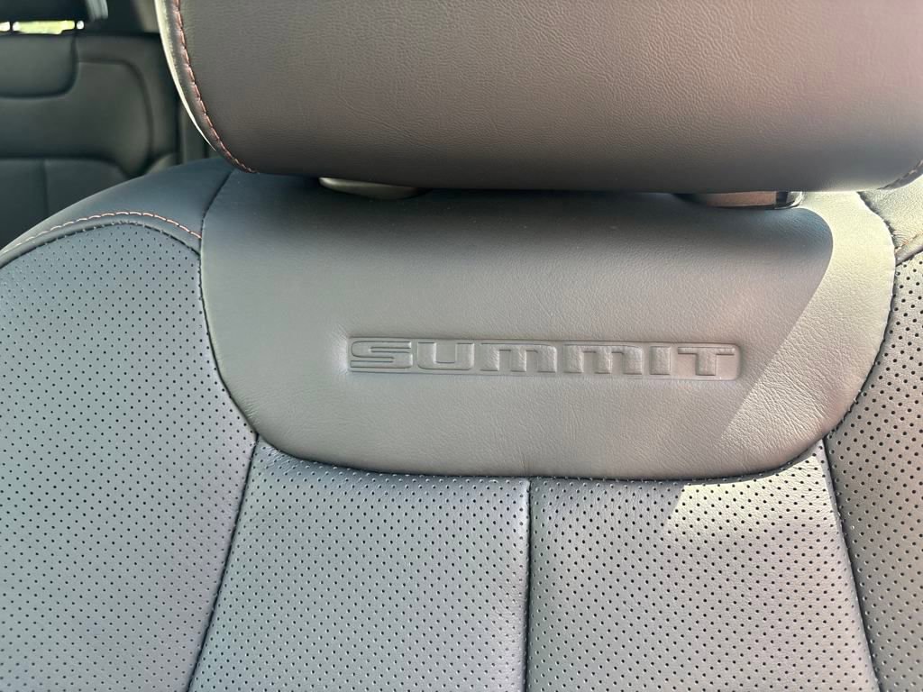 New 2025 Jeep Grand Cherokee Summit w/ Adv Protech Group IV image 17