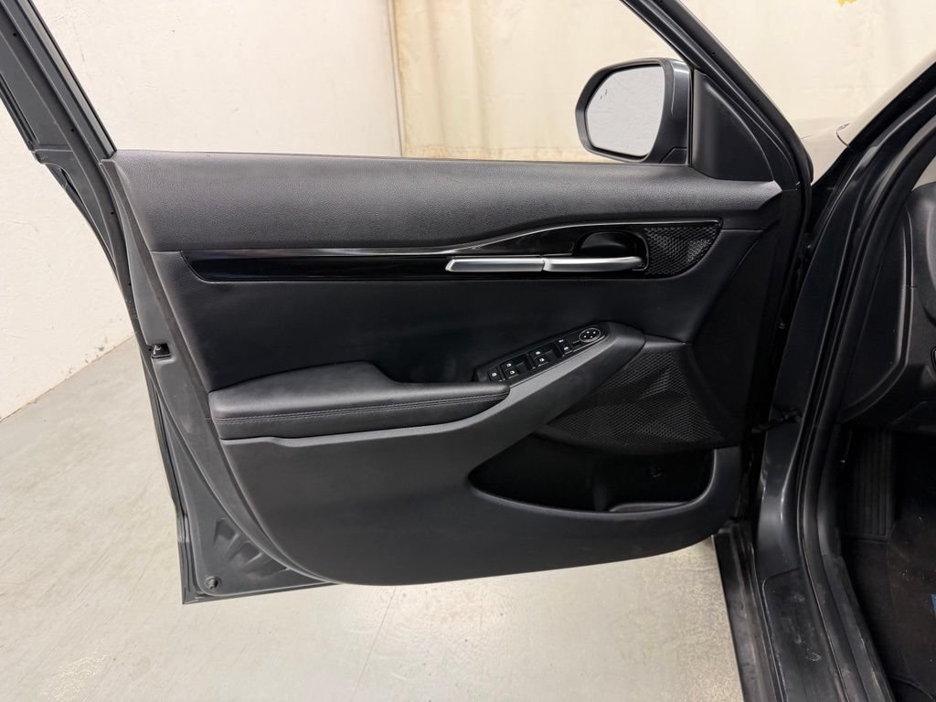Used 2023 Kia Seltos Nightfall Edition AWD/4WD image 16