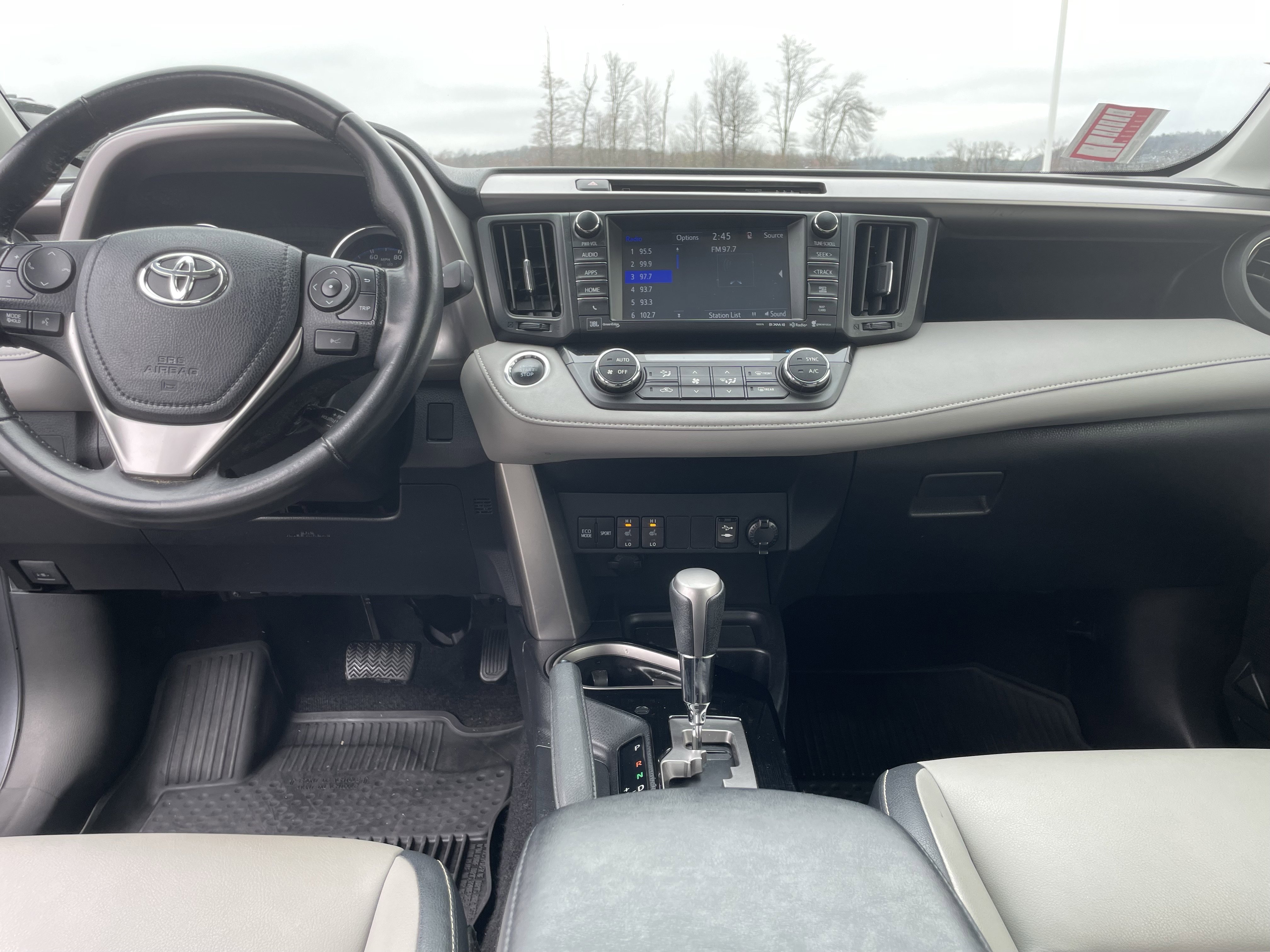 Used 2017 Toyota RAV4 Limited w/ Advanced Technology Package image 14