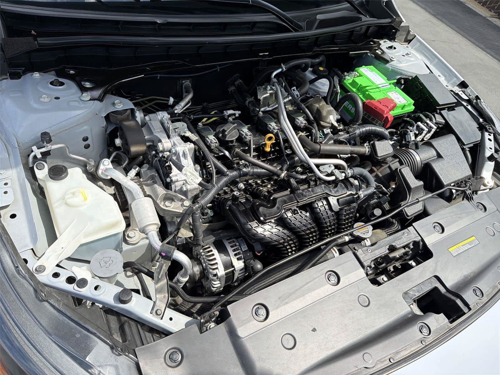 Used 2024 Nissan Altima 2.5 SR FWD image 10