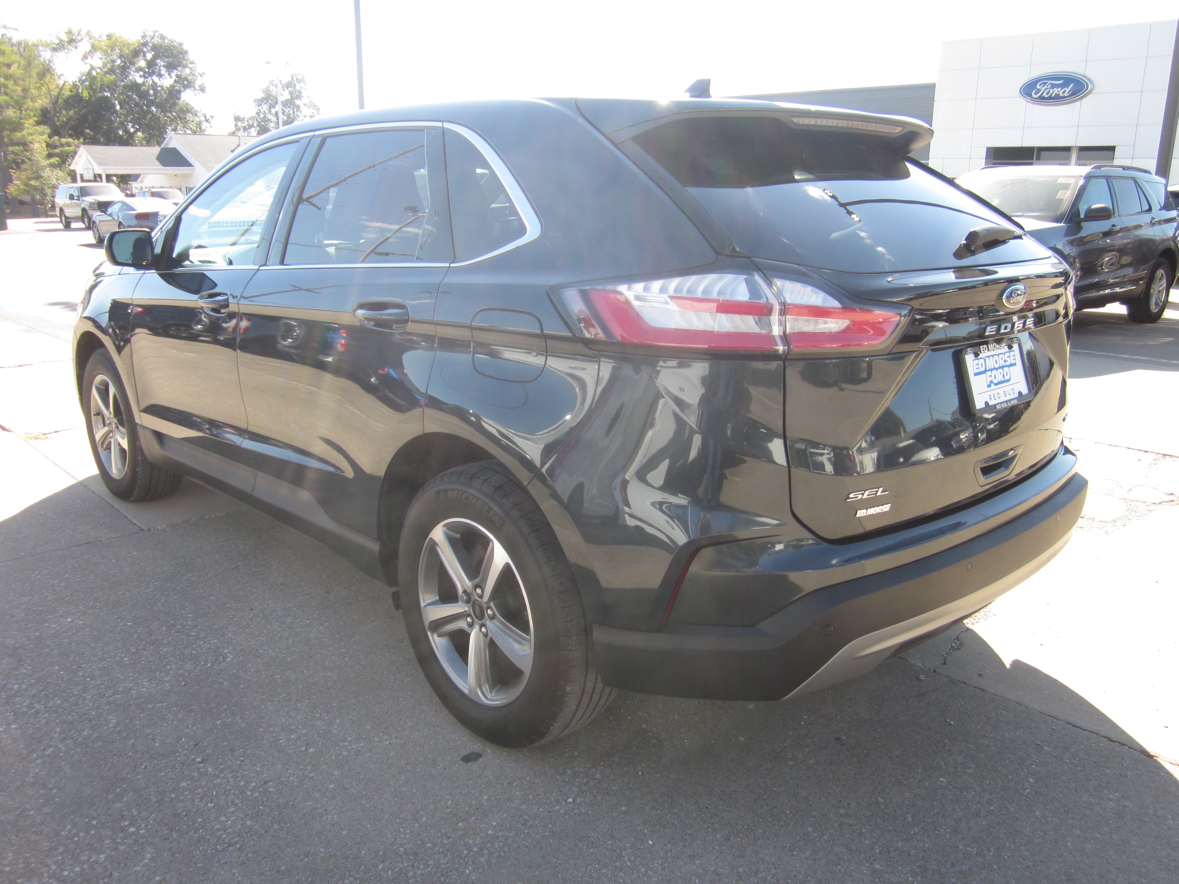Used 2024 Ford Edge SEL w/ Convenience Package AWD/4WD image 4