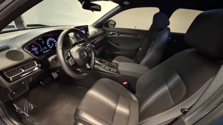 Used 2025 Honda Civic Sport image 11
