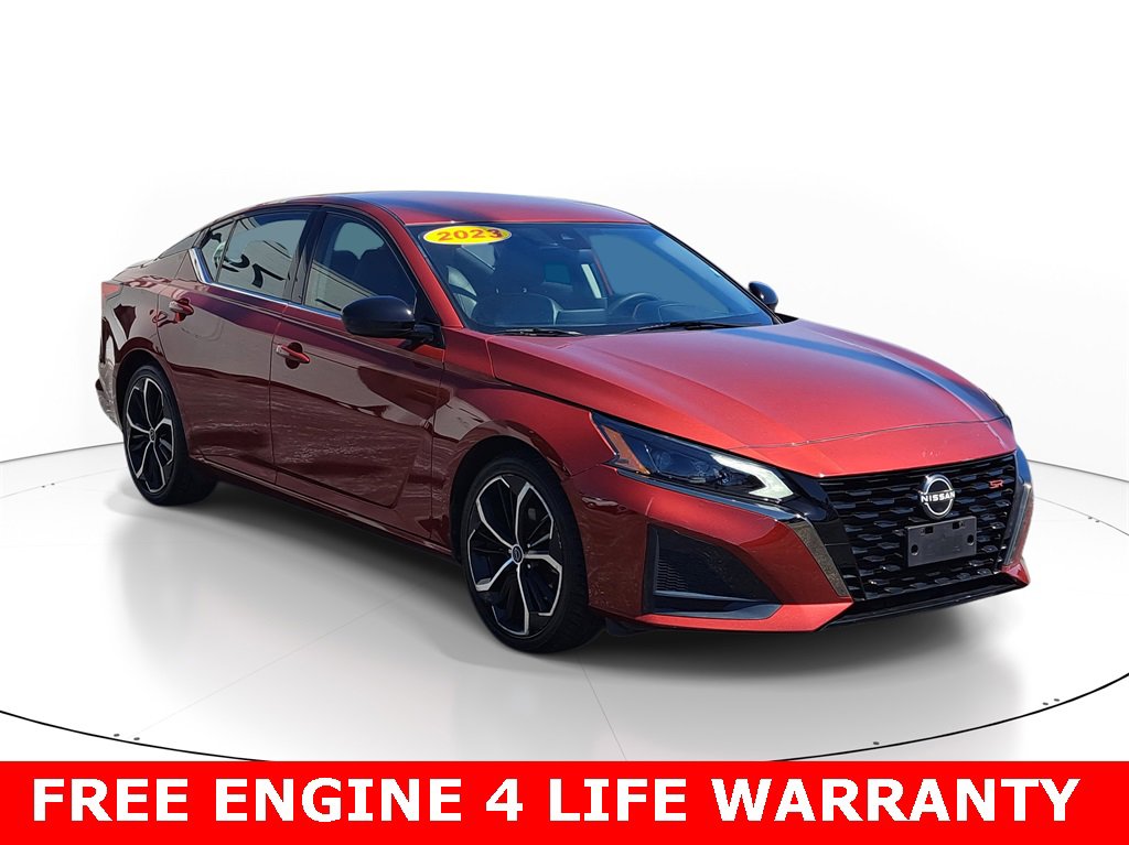 Used 2023 Nissan Altima 2.5 SR image 2
