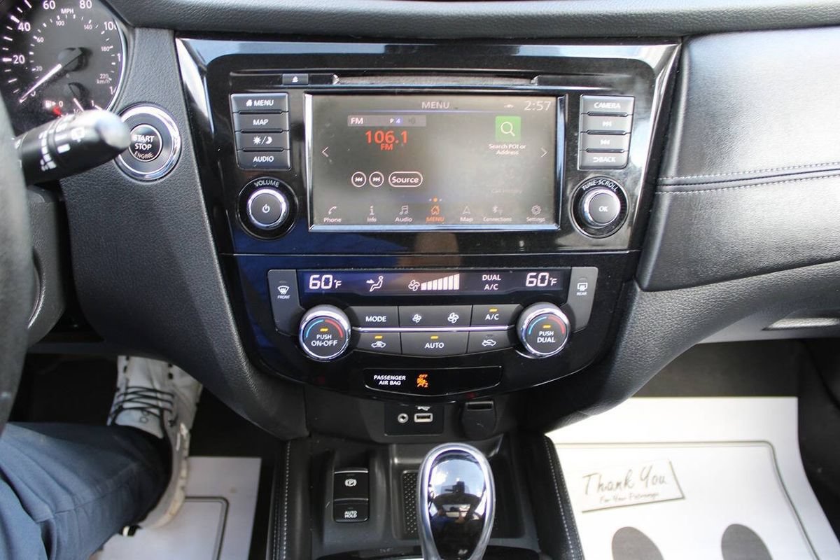 Used 2019 Nissan Rogue SL w/ Premium Package AWD/4WD image 17