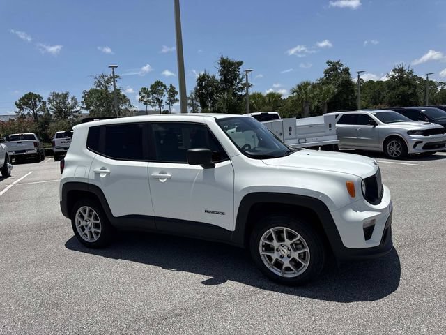 Used 2023 Jeep Renegade Latitude AWD/4WD image 1