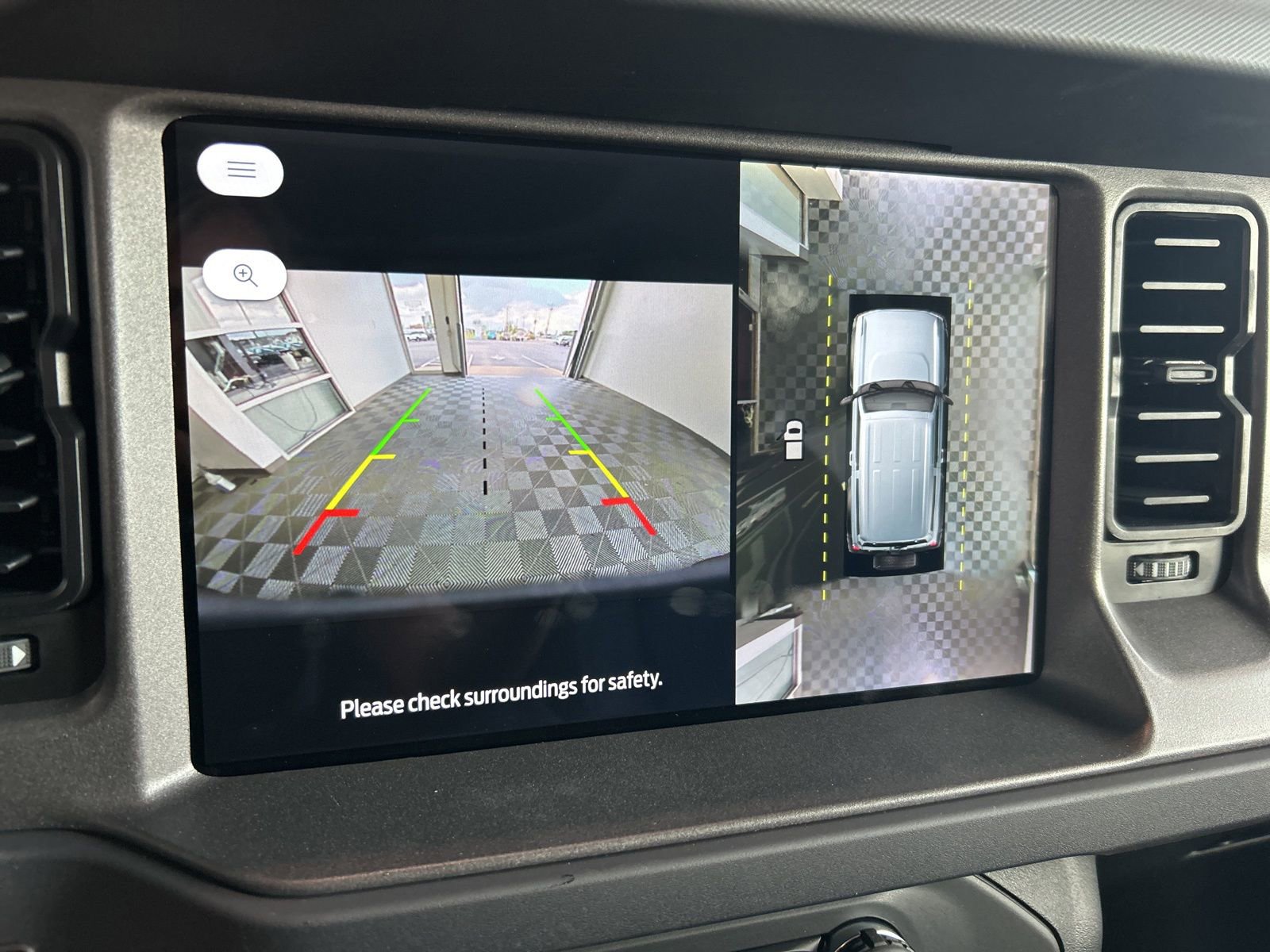 New 2025 Ford Bronco Badlands image 29