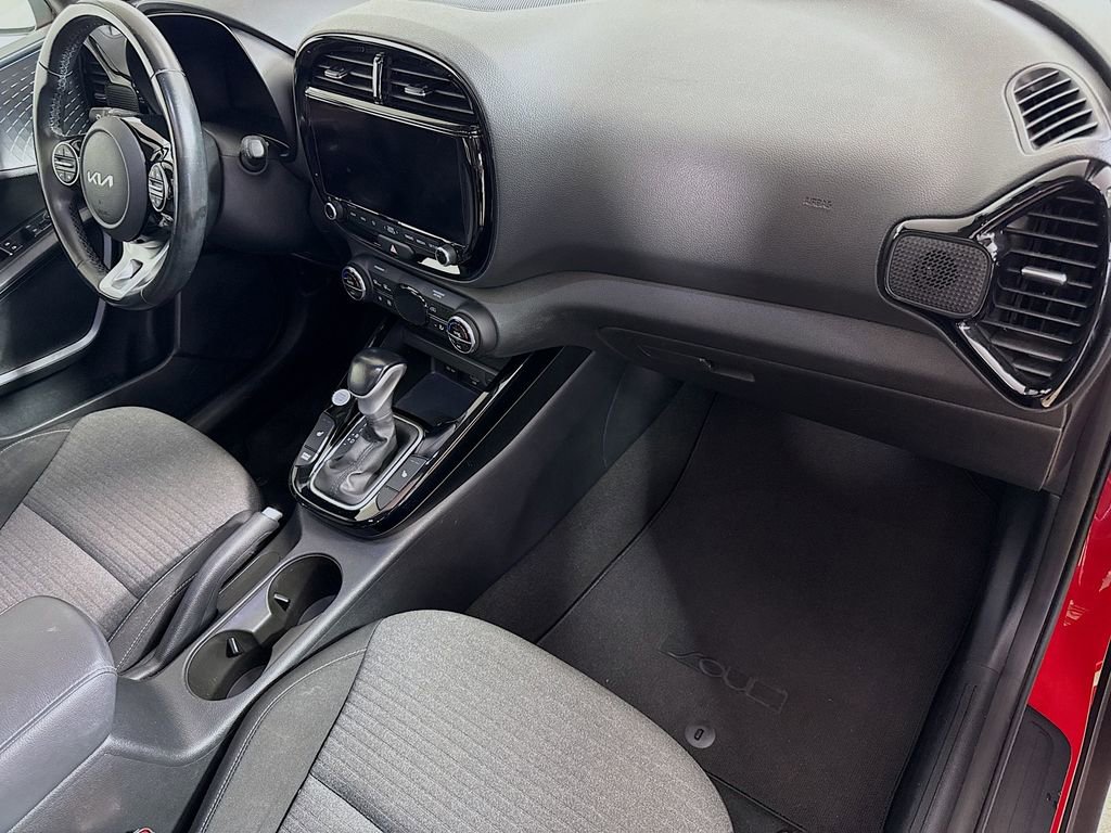 Used 2023 Kia Soul EX image 29