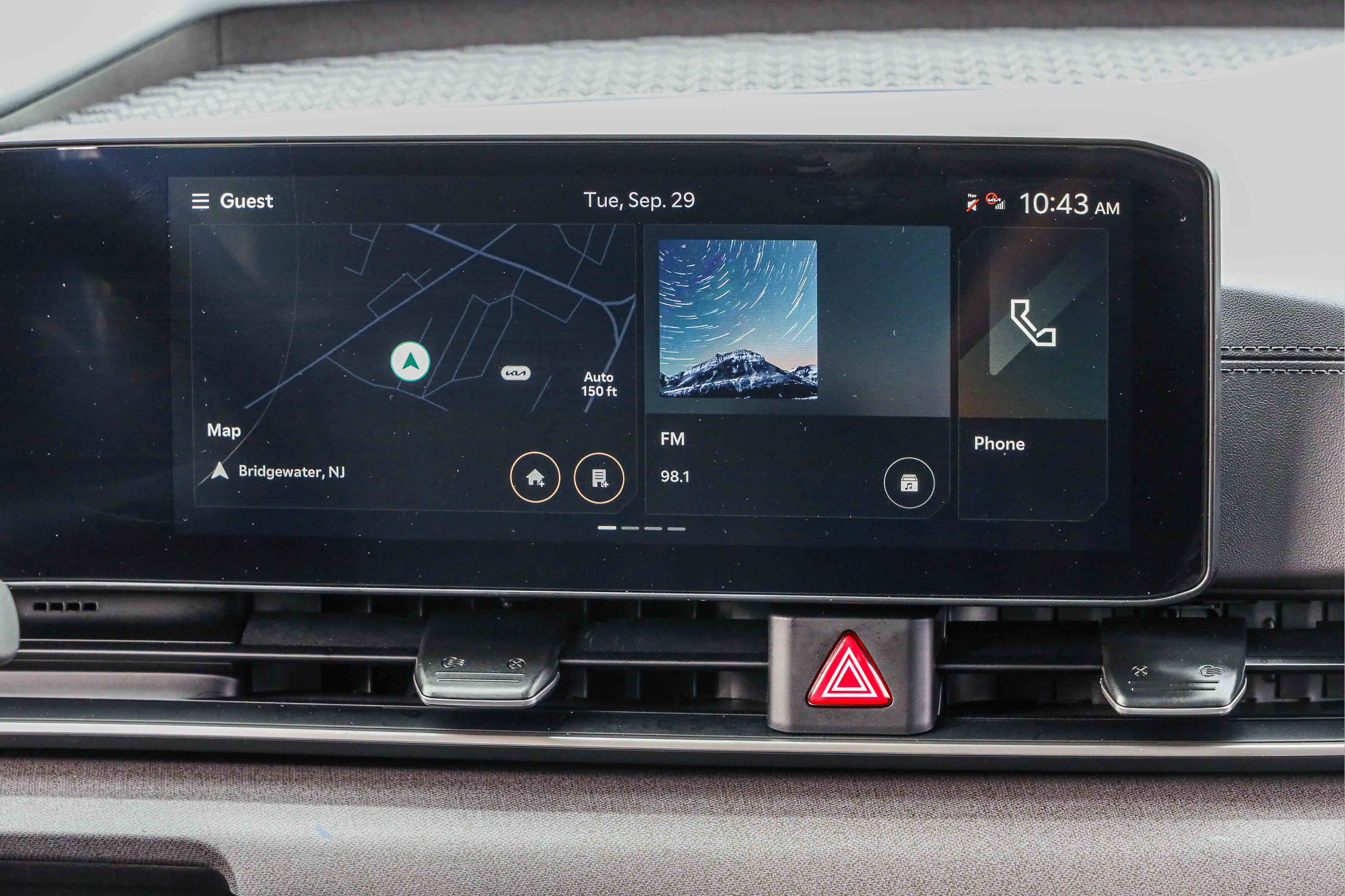 Certified 2026 Kia Carnival EX FWD image 11