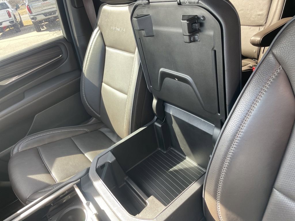 Used 2024 GMC Yukon XL Denali w/ Advanced Technology Package AWD/4WD image 65