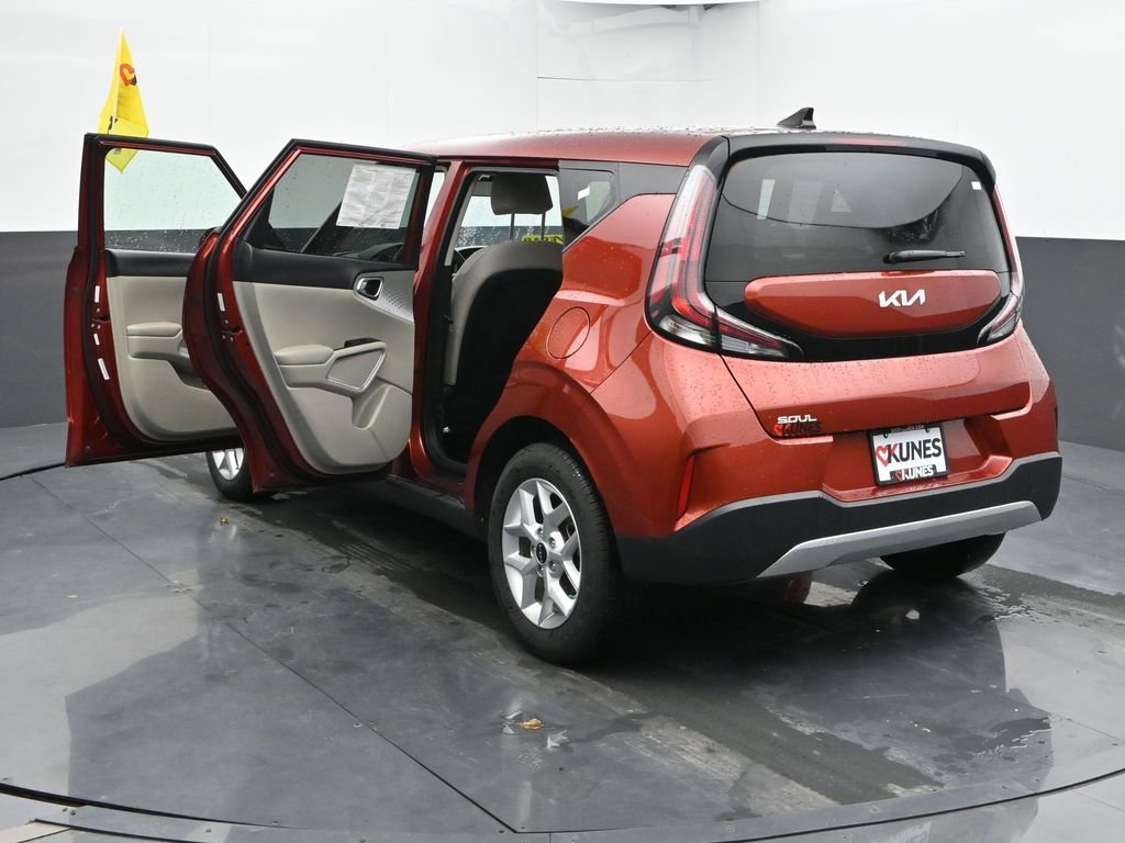 Used 2025 Kia Soul LX w/ LX Technology Package image 58