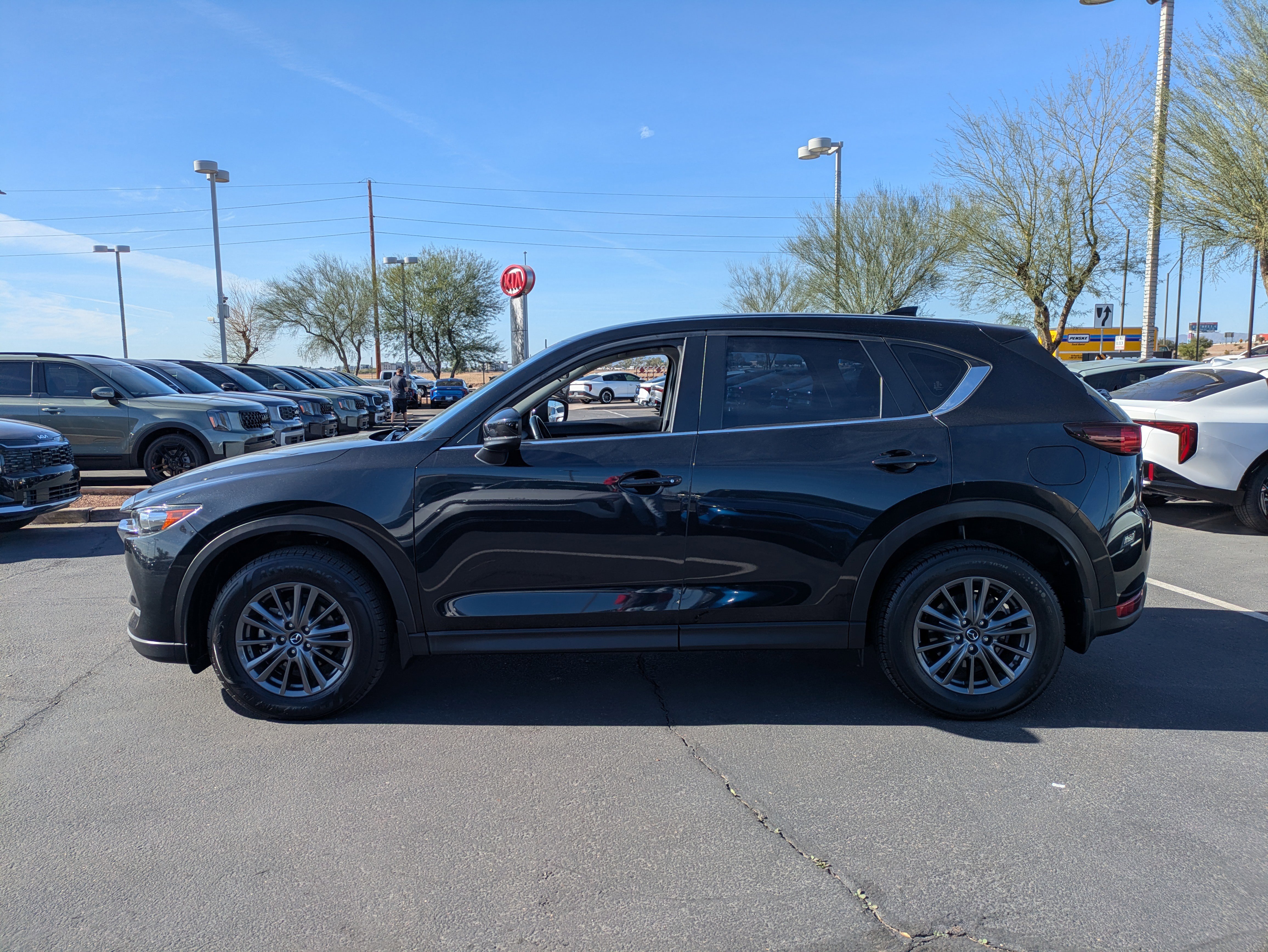 Used 2021 MAZDA CX-5 Sport image 2