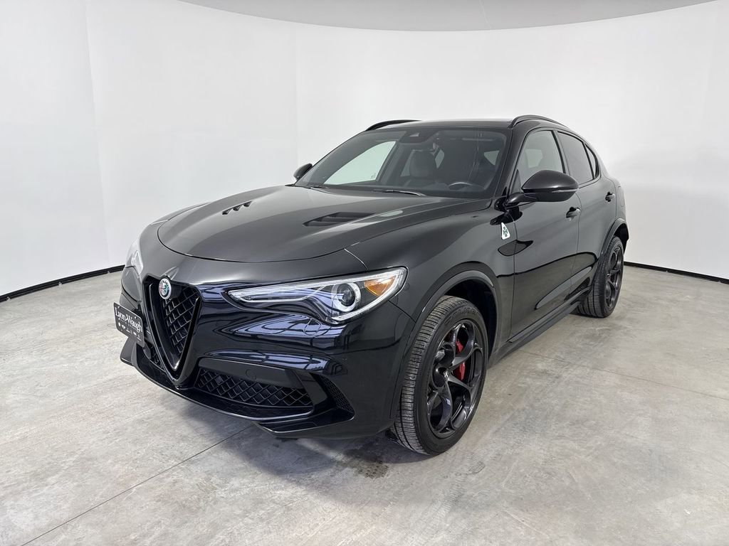 Used 2020 Alfa Romeo Stelvio Quadrifoglio image 1