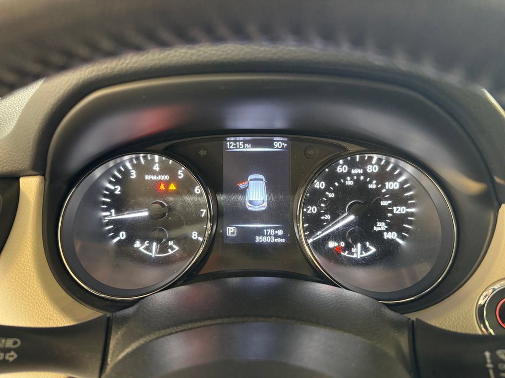 Used 2018 Nissan Rogue Sport SL FWD image 16