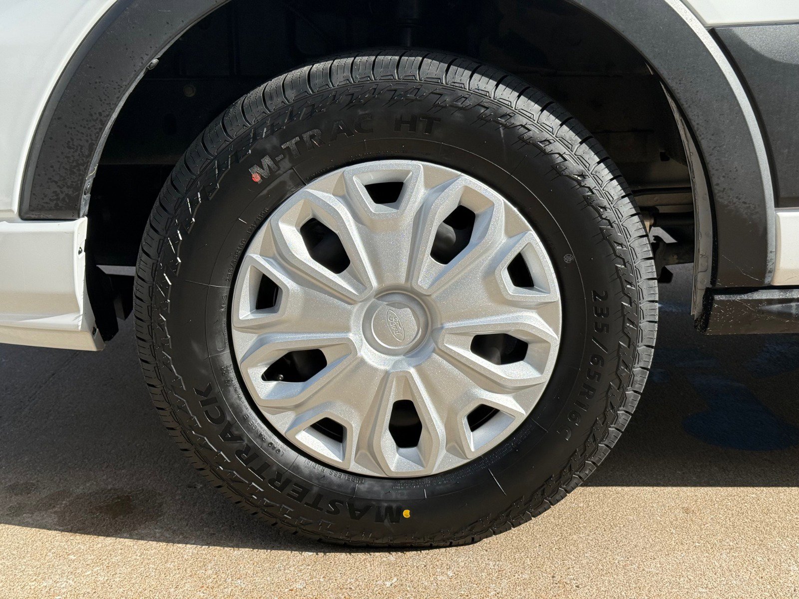 Used 2023 Ford Transit 350 XLT image 6