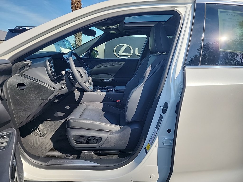 Certified 2025 Lexus RX 350 AWD w/ Convenience Package image 8