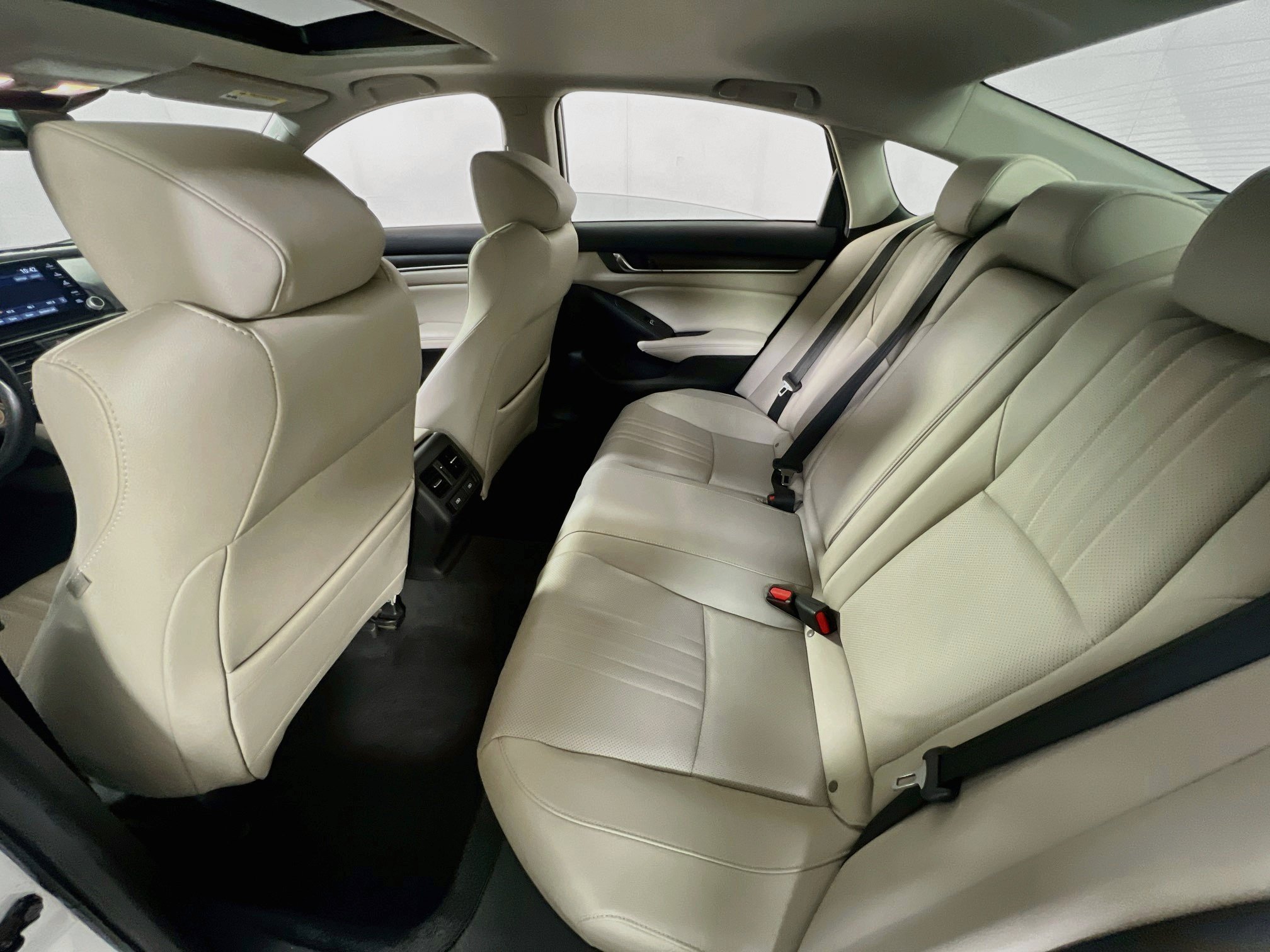 Used 2021 Honda Accord EX-L image 23