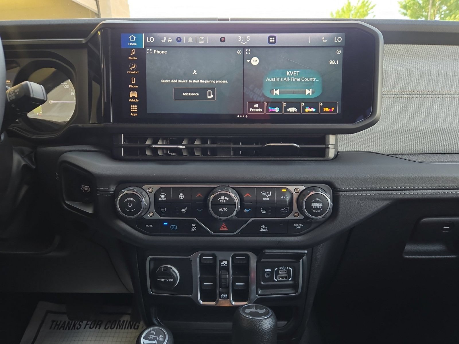 Used 2025 Jeep Wrangler Unlimited Sahara AWD/4WD image 14
