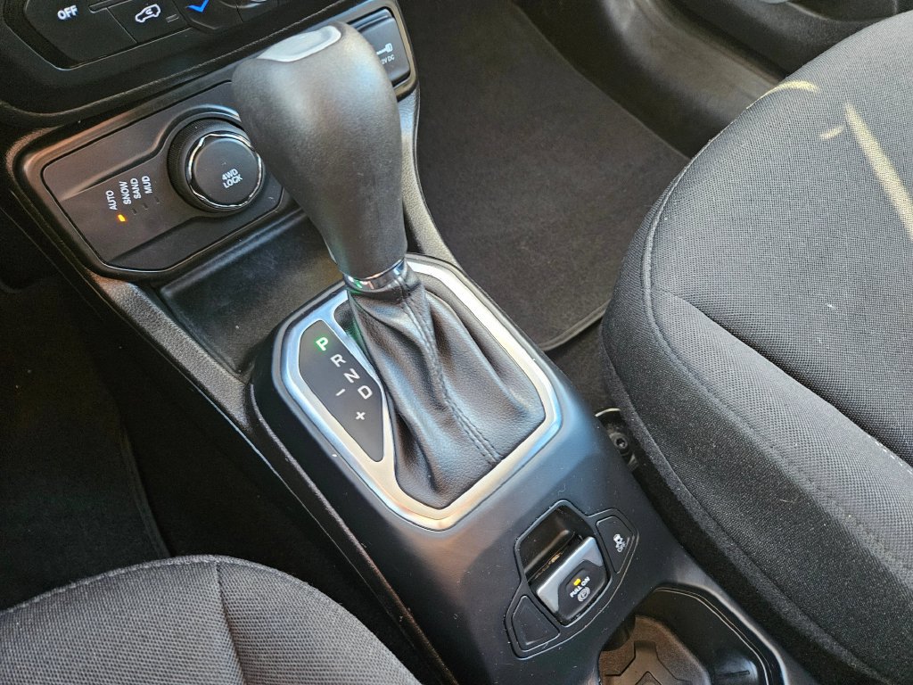 Used 2021 Jeep Renegade Sport AWD/4WD image 30