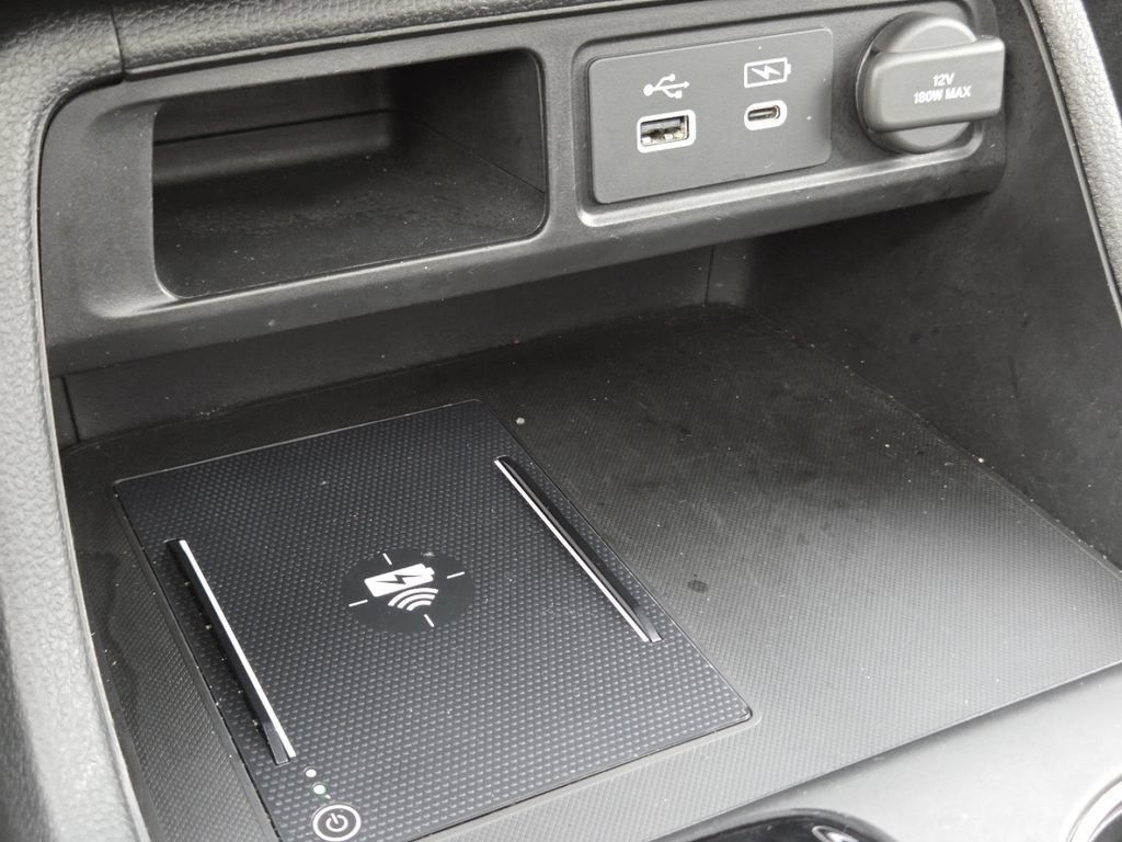 Certified 2025 Honda Pilot Black Edition image 8