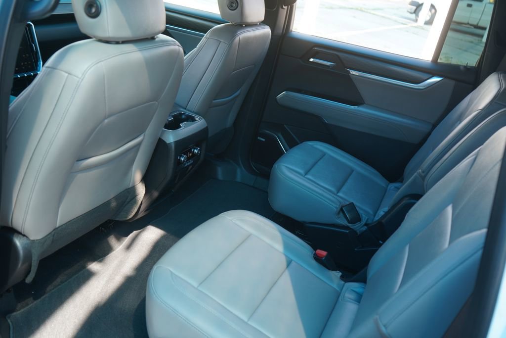 Used 2026 GMC Acadia Elevation w/ Elevation Premium Package AWD/4WD image 29
